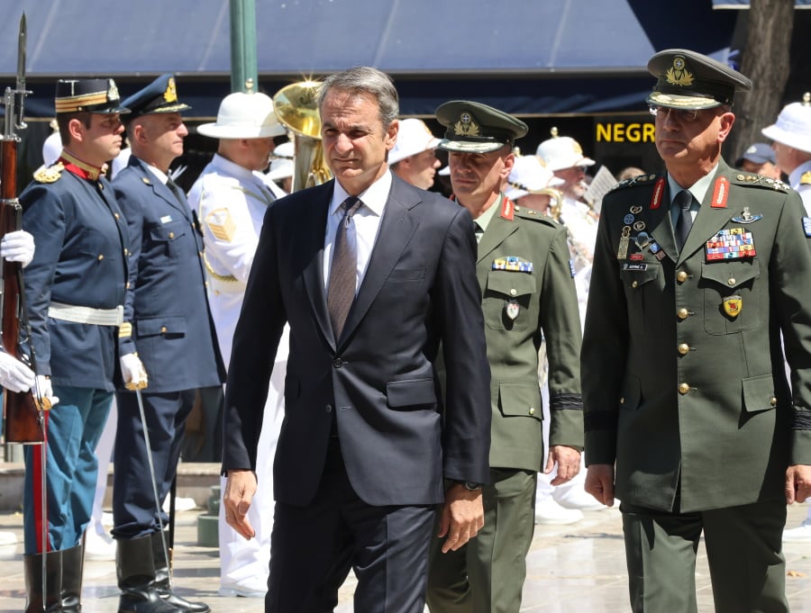 Γιάννης Βαρβιτσιώτης: Το τελευταίο αντίο στο ιστορικό στέλεχος της Νέας Δημοκρατίας και η οικογένειά του