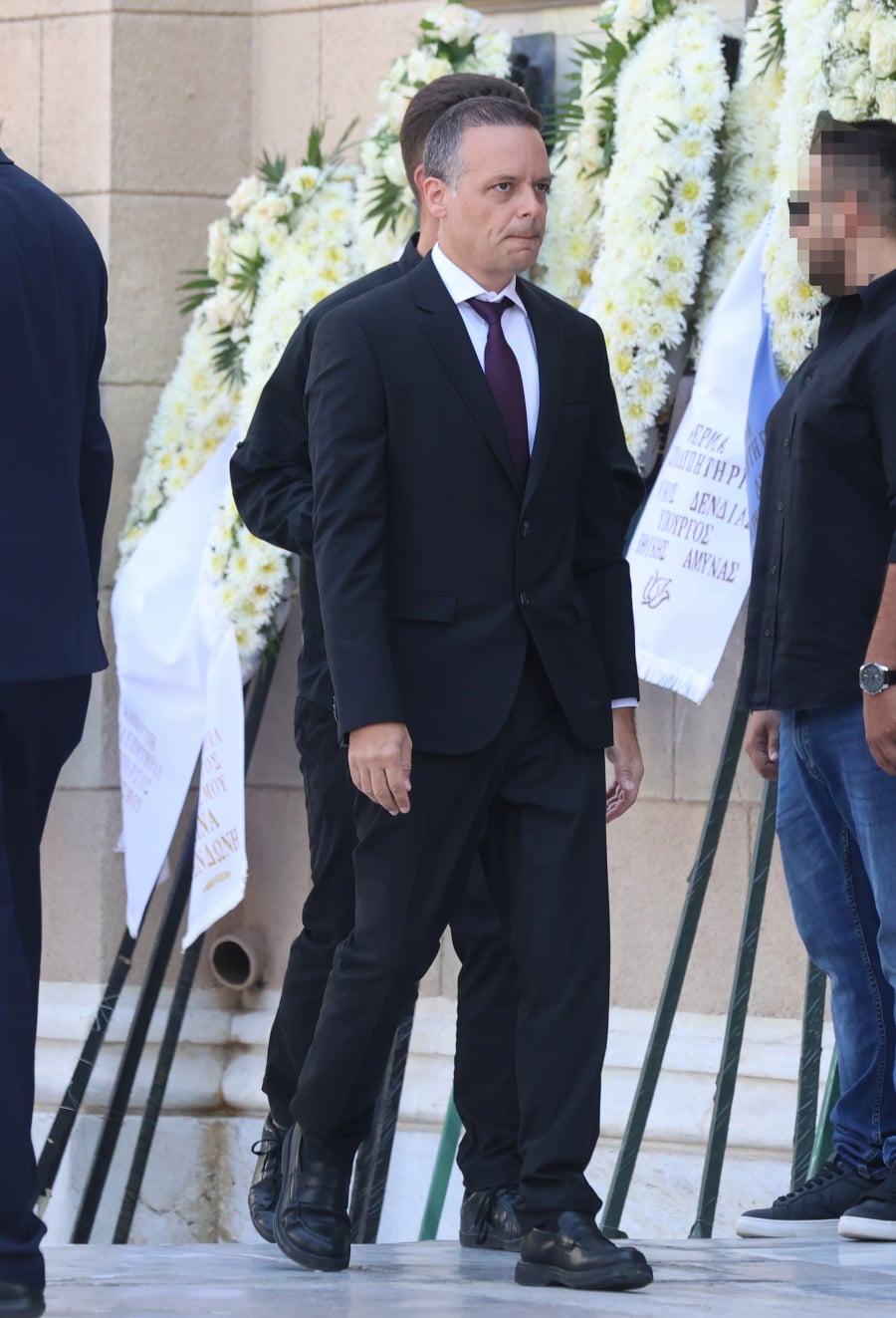 Γιάννης Βαρβιτσιώτης: Το τελευταίο αντίο στο ιστορικό στέλεχος της Νέας Δημοκρατίας και η οικογένειά του