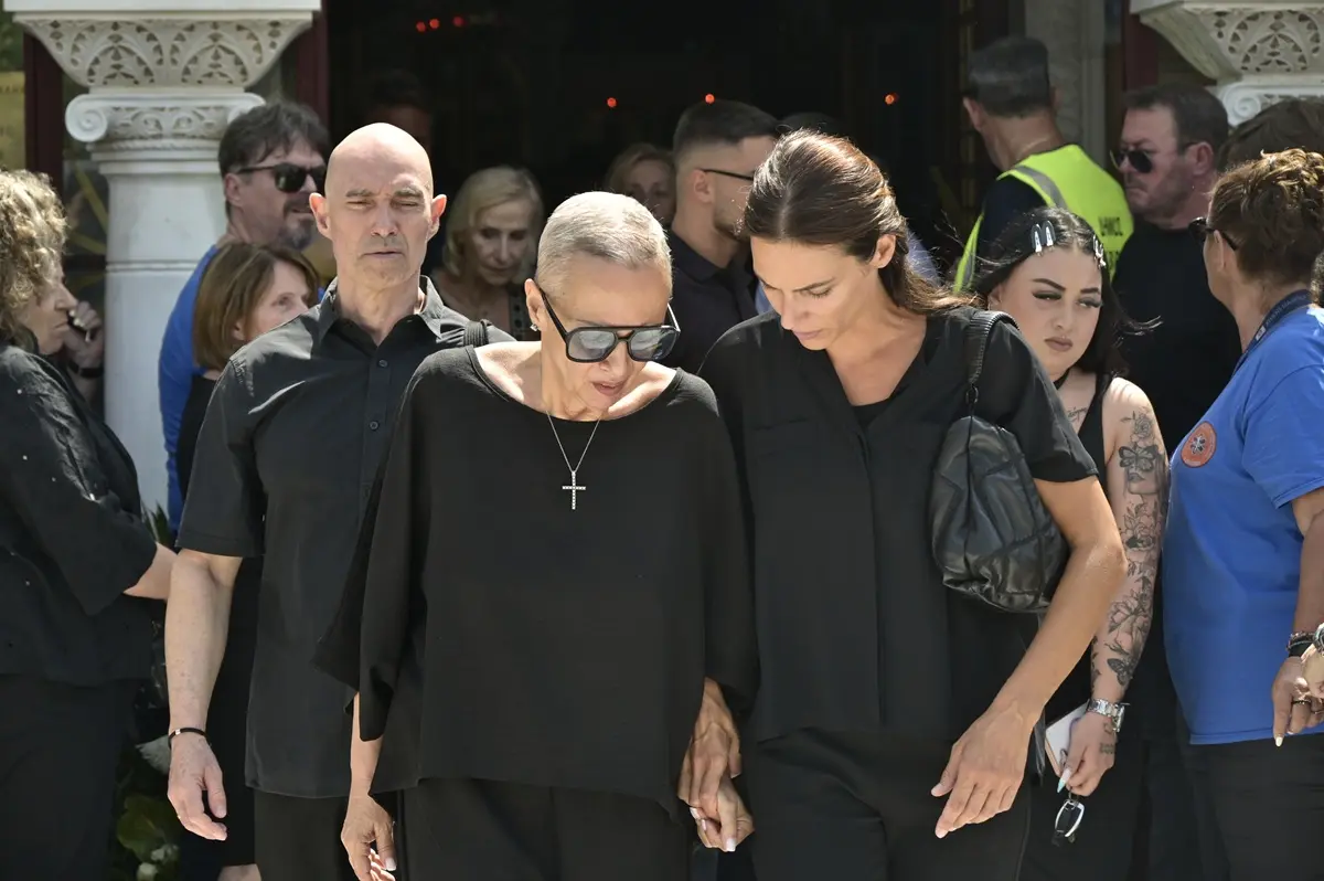 Έλλη και Μαριάννα Κόκοτα: Το τελευταίο αντίο στον αδελφό τους