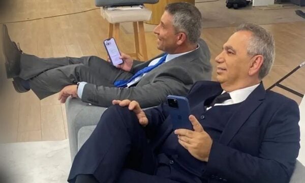 Χιώτης σε Παυλόπουλο για το νέο «Καλημέρα Ελλάδα»: Τώρα στα γεράματα, μάθε γέρο γράμματα