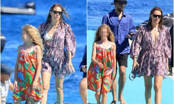 Καγιά και η κόρη της: Κατάξανθη, με σγουρό μαλλί μέχρι τη μέση και πανύψηλη στη Μύκονο