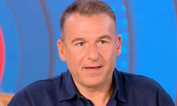 Ο Γιώργος Λιάγκας έγινε ψαράς και ζήτησε από τους τηλεθεατές να μην ψαρώνουν