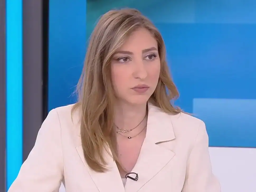 Μαρία Σιαμπάνου: Αυτόπτης μάρτυρας εξηγεί τι έγινε και η ρεπόρτερ έσκασε στα γέλια – «Θα το πω δημόσια για να το γνωρίζει ο κόσμος»