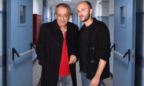 Ανδρέας Μικρούτσικος: Η πρώτη αντίδραση του γιου του μετά το σοβαρό πρόβλημα υγείας και τι ζήτησε από τους δημοσιογράφους
