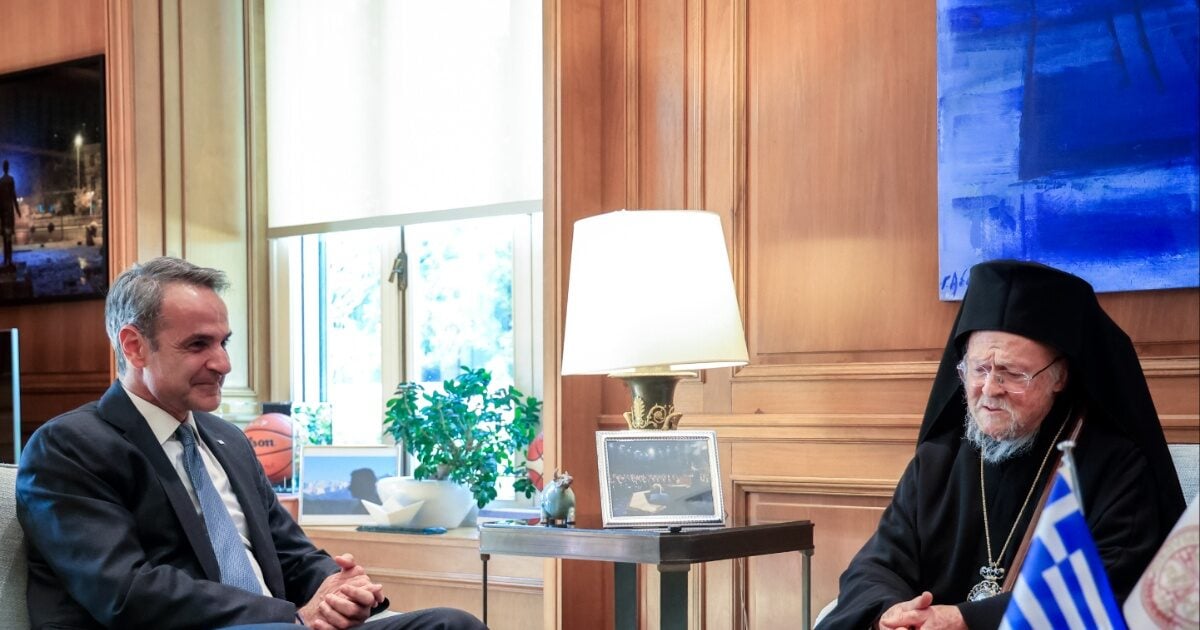 Κυριάκος Μητσοτάκης: Κάλεσε τον Πατριάρχη Βαρθολομαίο να στεφανώσει τον γιο του Κωνσταντίνο με τη Μαρία Σάκκαρη