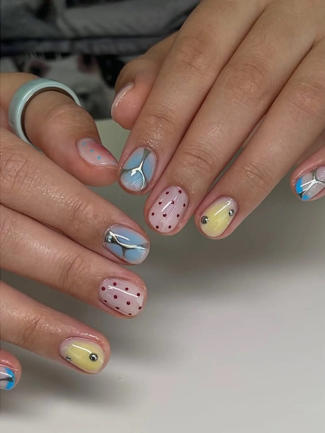 Κοντά νύχια: Τα πιο όμορφα nail looks για το καλοκαίρι