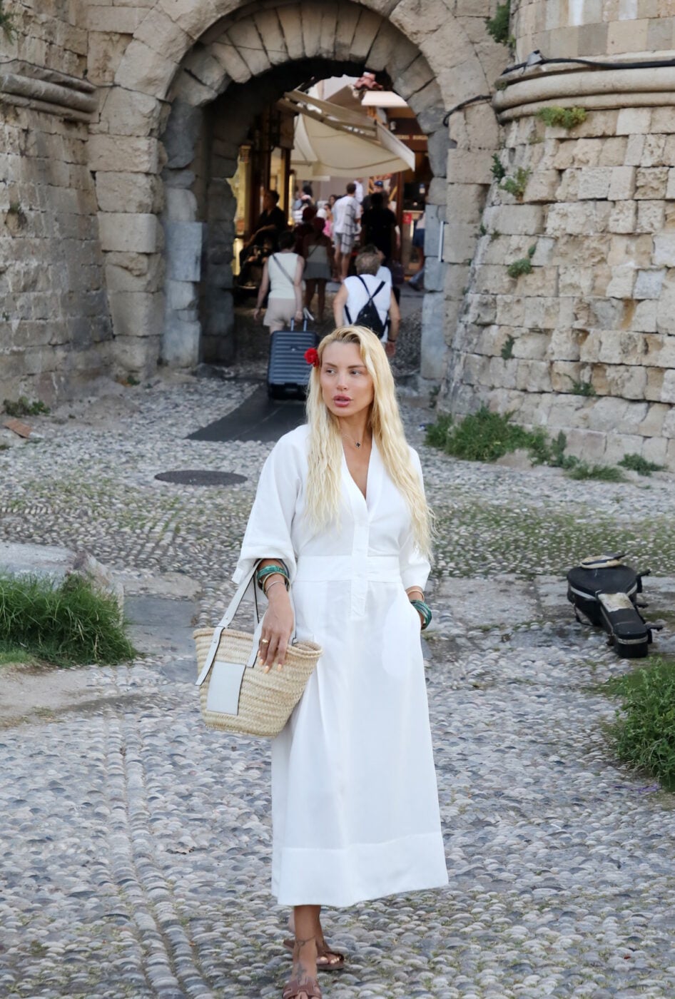 Αλεξάνδρα Παναγιώταρου: Βόλτα στη Ρόδο με τη μητέρα της και φωτογραφίες