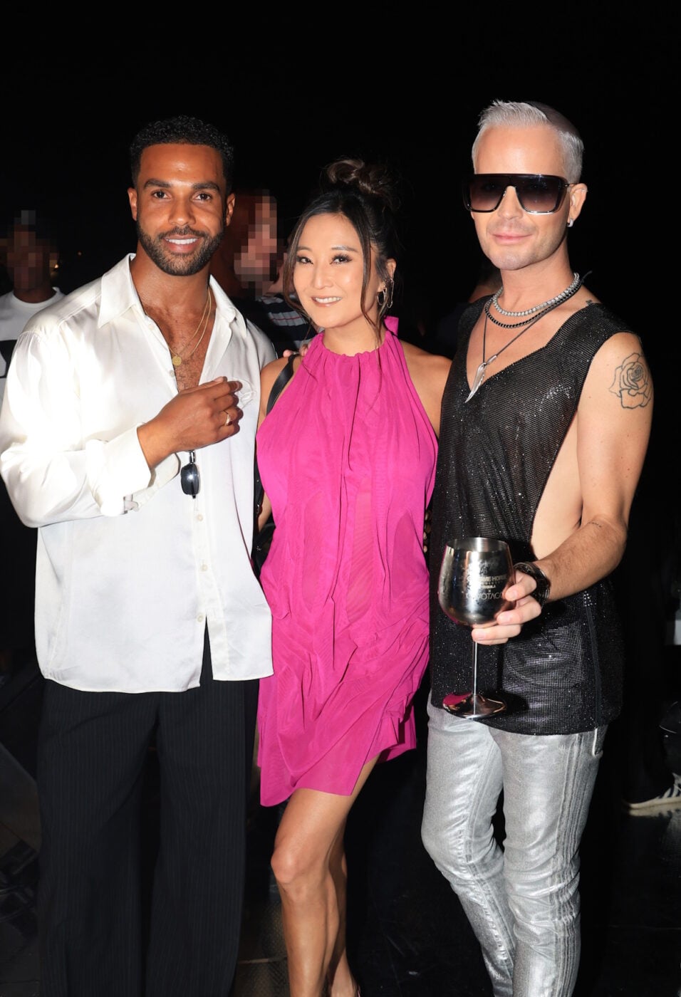 Ashley Park – Lucien Laviscount: Ξανά στη Μύκονο οι πρωταγωνιστές του Emily In Paris στο ξέφρενο πάρτι στο νησί