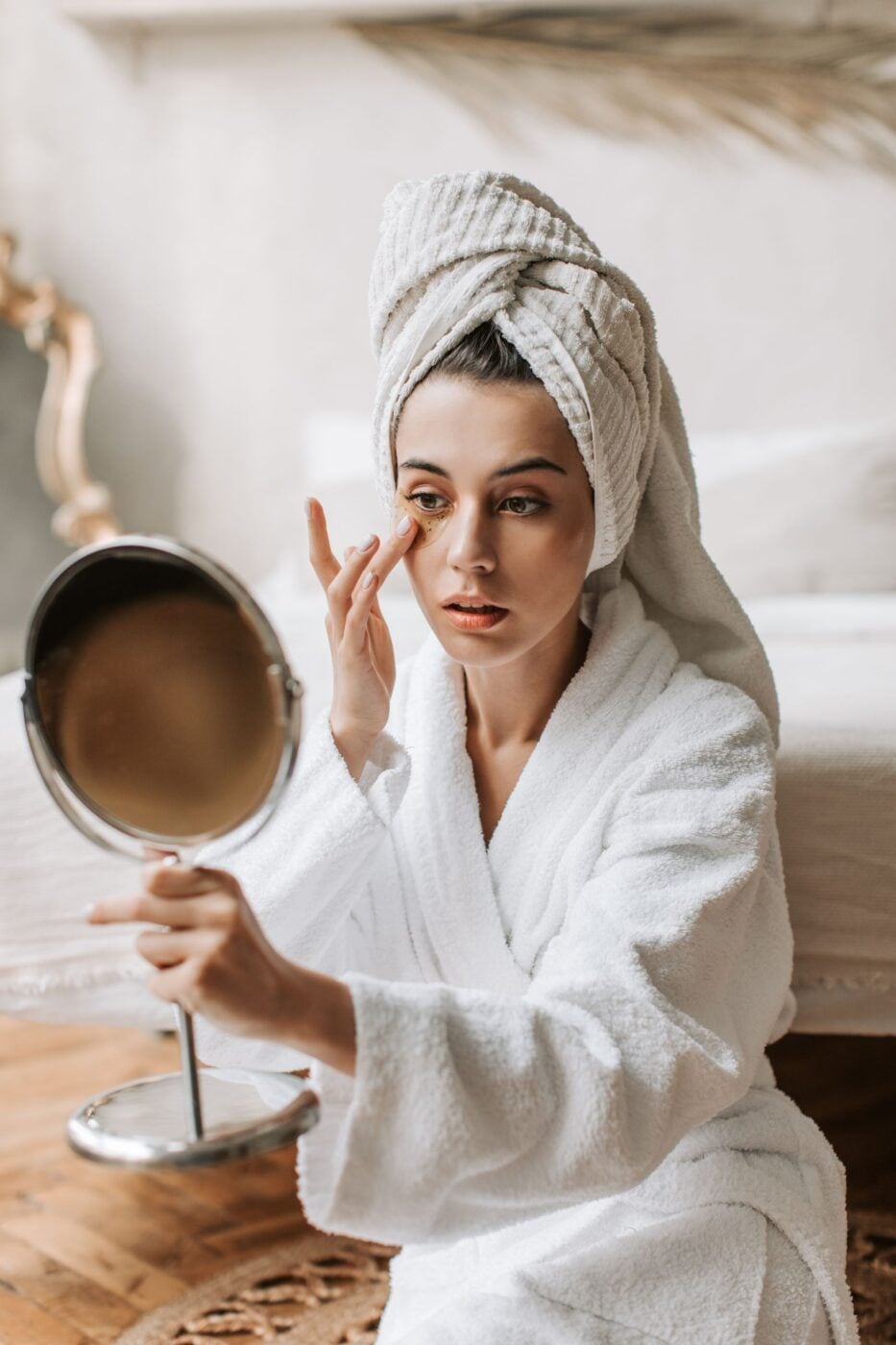 Anti-Pollution Skincare: Η ρύπανση γερνά την επιδερμίδα και οι λόγοι