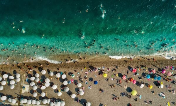 Καμιά χώρα δεν πλούτισε από τον τουρισμό