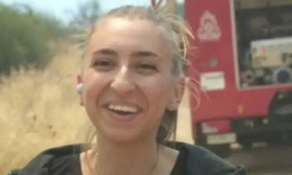 Η πρώτη αντίδραση του Γενικού Διευθυντή Ειδήσεων μετά τις αντιδράσεις για τη ρεπόρτερ που έβαλε τα γέλια στις φωτιές