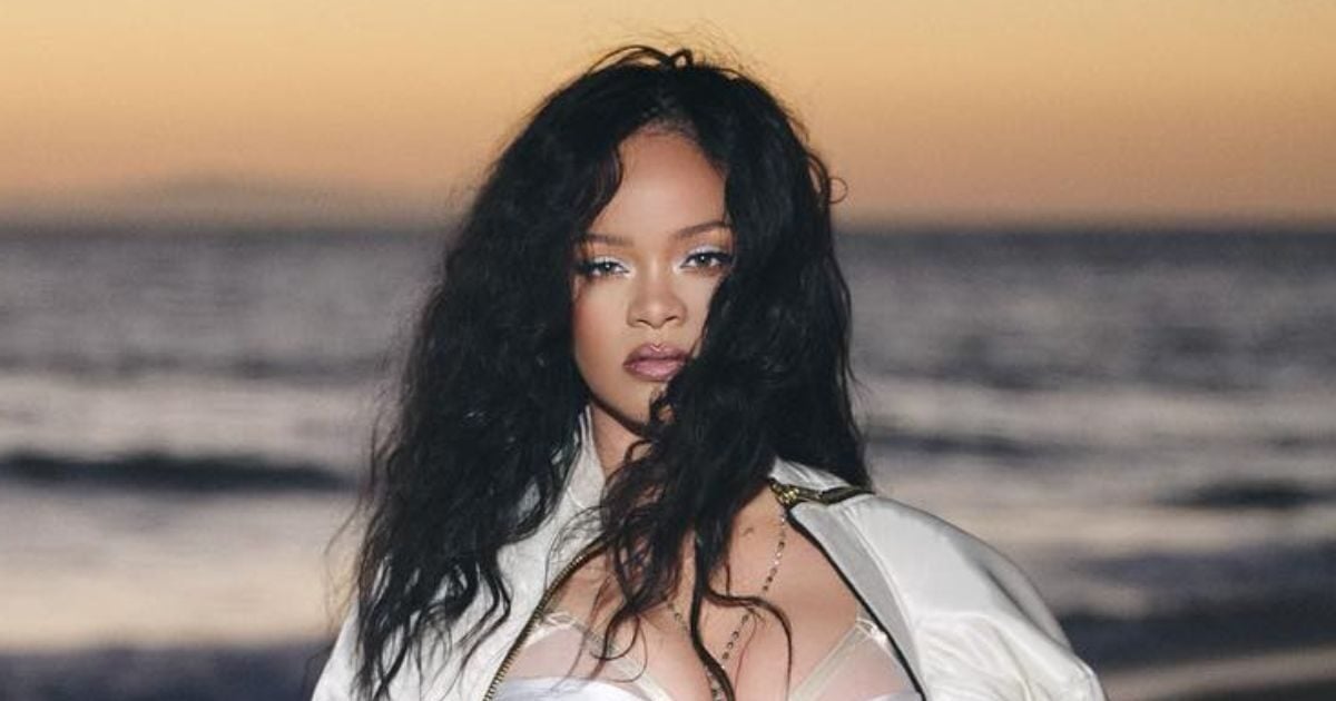 Rihanna: Λανσάρει νέο foundation σε 50 αποχρώσεις με νέα φόρμουλα