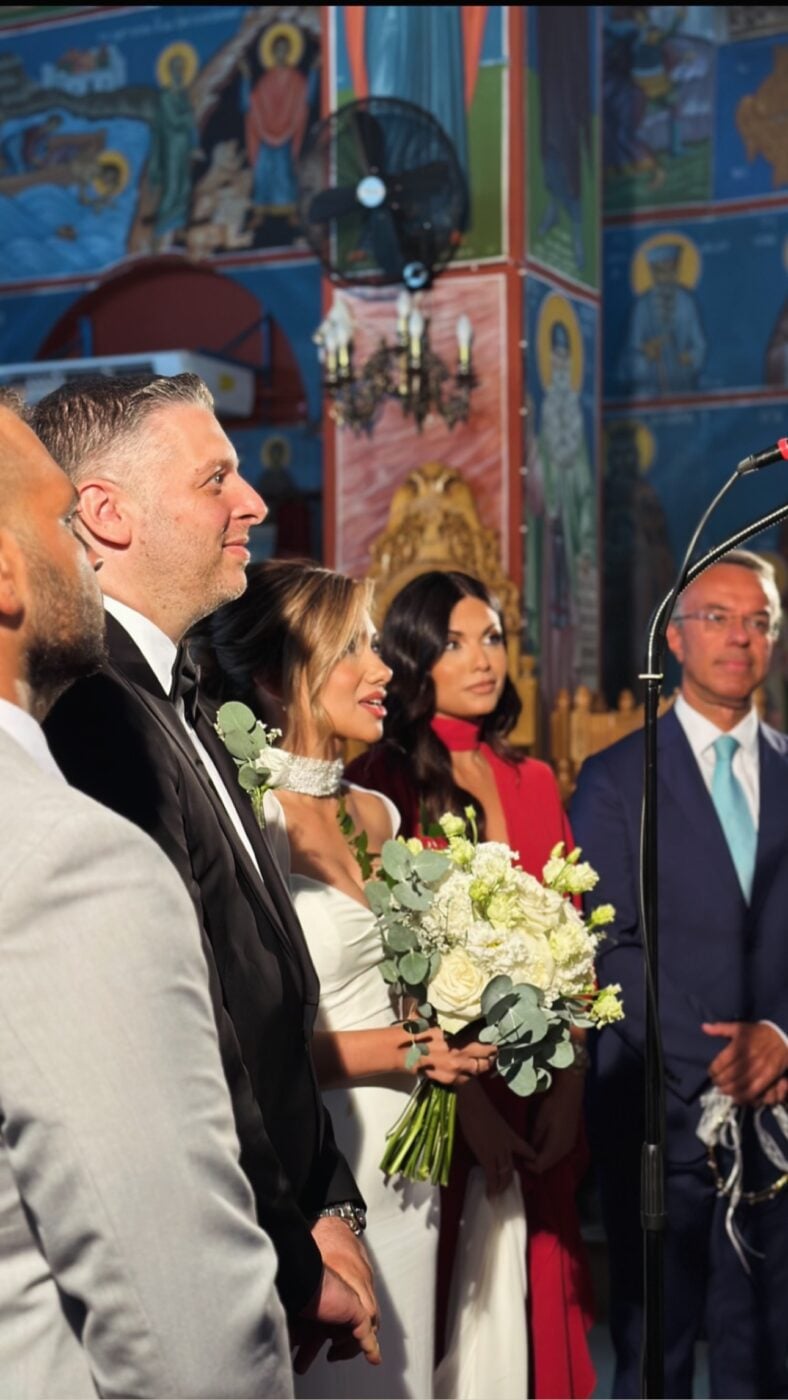 Ο δημοσιογράφος Βασίλης Τσεκούρας παντρεύτηκε – Φωτογραφίες και βίντεο από τον γάμο του