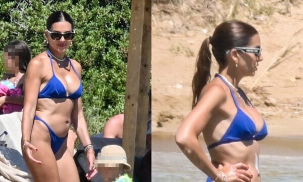 Σταματίνα Τσιμτσιλή: Οι τελευταίες βουτιές στην Πάρο με τον γιο της πριν την έναρξη της σεζόν