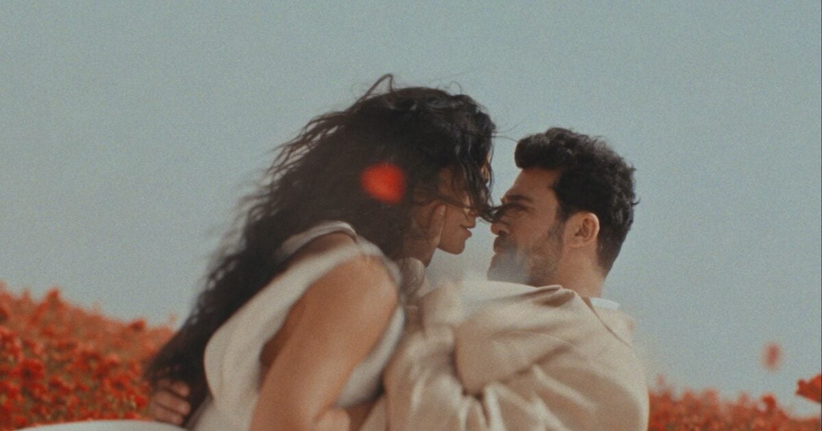 «Για Σένα»: Το κινηματογραφικό trailer της νέας σειράς του Alpha