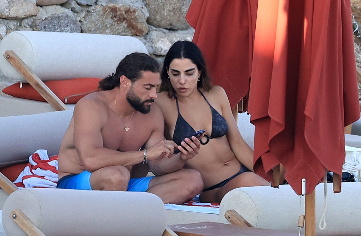 Κωνσταντίνος Βασάλος – Δανάη Βαρθολομάτου: Η δεύτερη ευκαιρία στη σχέση τους και το καλοκαίρι στα νησιά