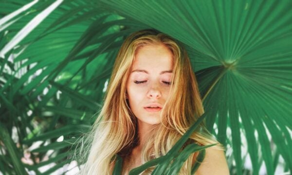 Vegetal perfumes: Η άνοδος μιας ιδιαίτερης κατηγορίας αρωμάτων με νότες που σε μεταφέρουν σε έναν καταπράσινο κήπο