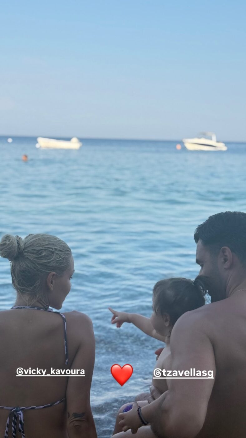 Βίκυ Κάβουρα – Γιώργος Τζαβέλλας: Οικογενειακό στιγμιότυπο με τη δυο ετών κόρη τους