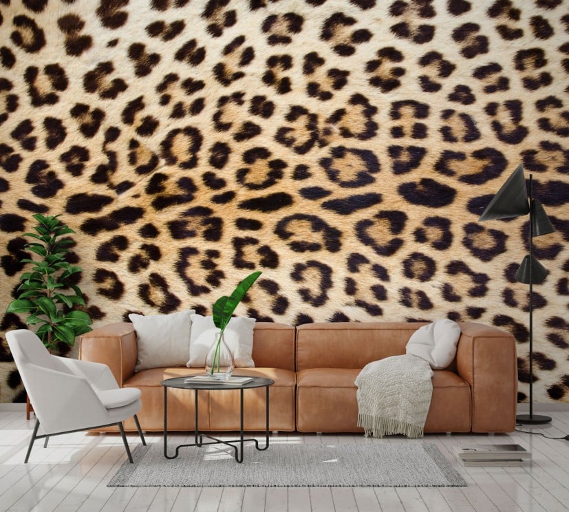 Η ταπετσαρία τοίχου με μοτίβο τζάγκουαρ από την εταιρεία Wallsauce.