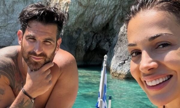 Ελένη Χατζίδου – Ετεοκλής Παύλου: Ράφτινγκ στις Πηγές του Αχέροντα με την κόρη τους Μελίτα και την παρέα τους