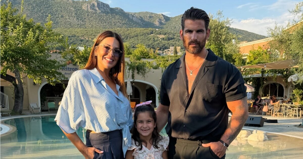 Ελένη Χατζίδου: Αποκάλυψη για το πρόβλημα υγείας της κόρης της – «Πρέπει να κάνουμε μάσκες τέσσερις φορές τη μέρα»
