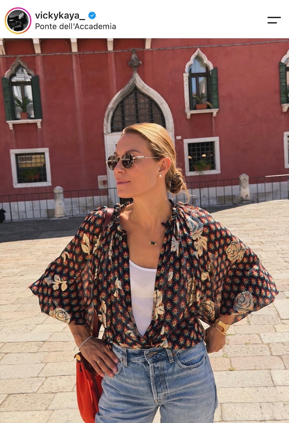 Βίκυ Καγιά: Αέρινο καλοκαιρινό και φθινοπωρινό look στη Βενετία