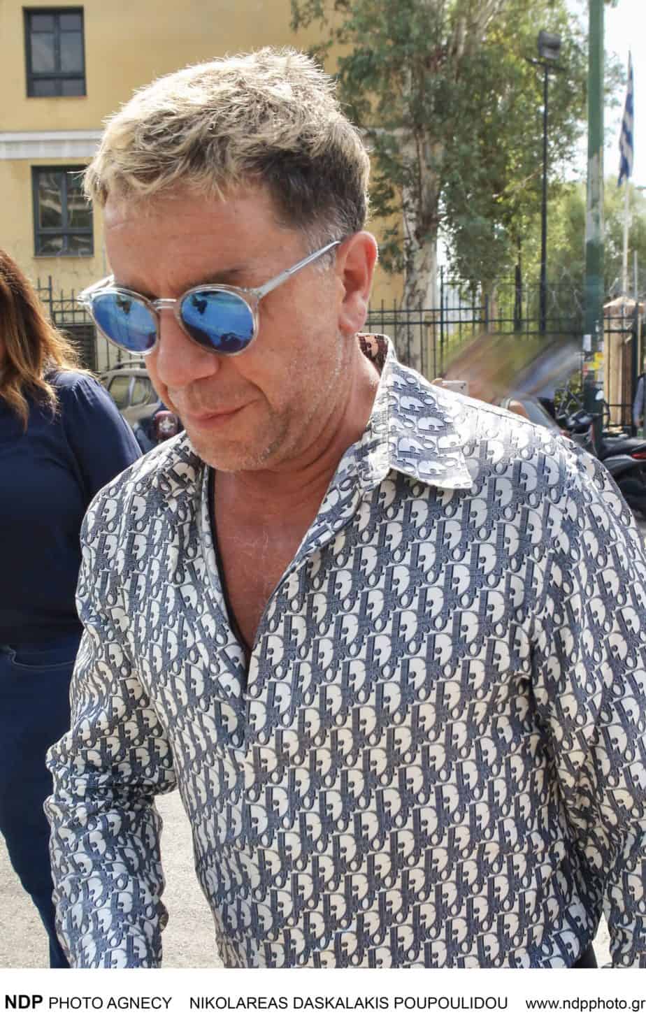Μαζωνάκης: Τι είναι η θεραπεία πλασμαφαίρεσης που πήγε να κάνει στο Κολωνάκι – Οι άκαρπες προσπάθειες να τον σώσουν
