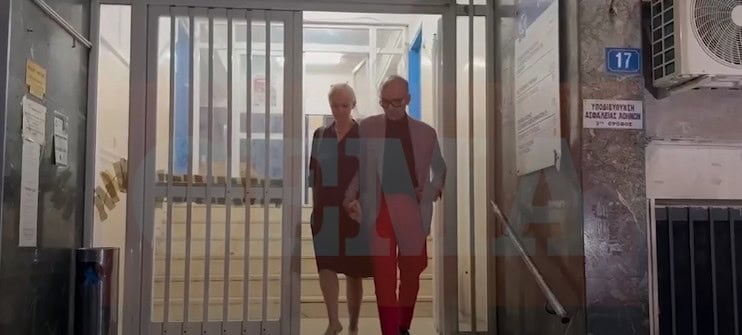 Αφέθηκε ελεύθερο το ζευγάρι των γιατρών της κλινικής που έσβησε ο Μαζωνάκης: Έφυγαν τρέχοντας αμίλητοι και με κατεβασμένα τα μούτρα, τι υποστήριξαν