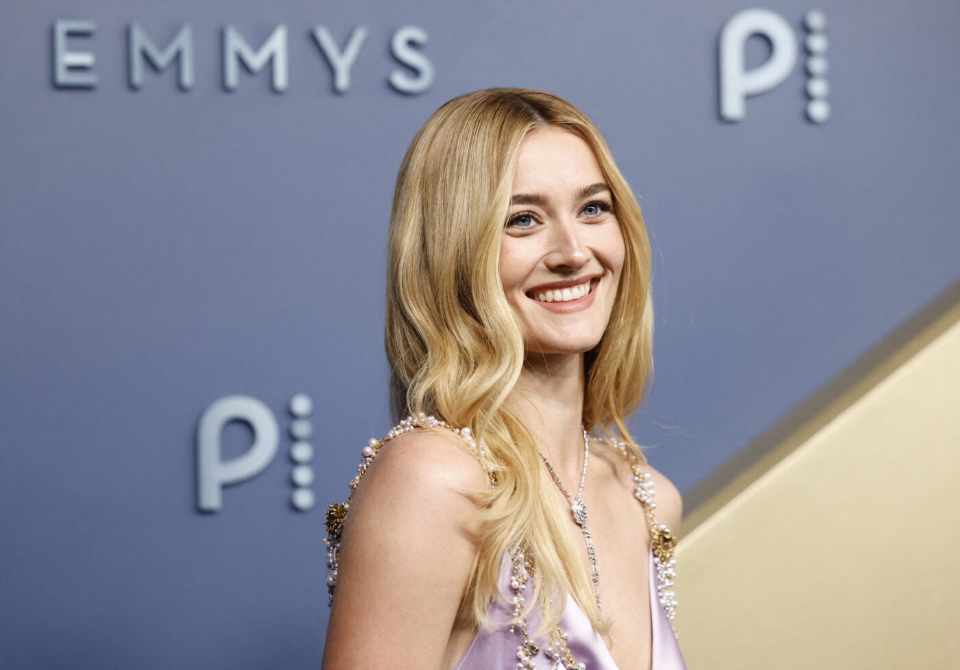 Emmy Awards: Τα beauty looks στο κόκκινο χαλί
