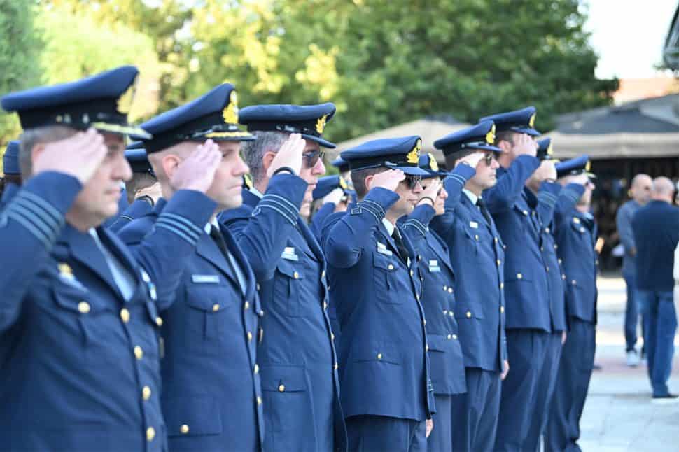 Πύργος: Το τελευταίο «αντίο» στον επισμηναγό Γιάννη Μπλέσια στην κηδεία