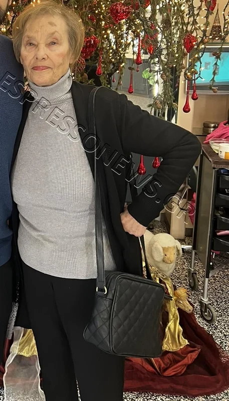 Ελένη Προκοπίου: Η εγγονή της στο πλευρό της στην τελευταία δημόσια εμφάνιση