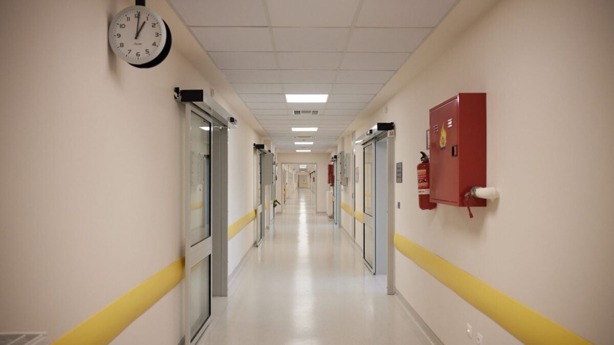 ΠΟΥ: Κυριαρχούν αλλά πληρώνονται λιγότερο στην υγεία οι γυναίκες στην εργασία