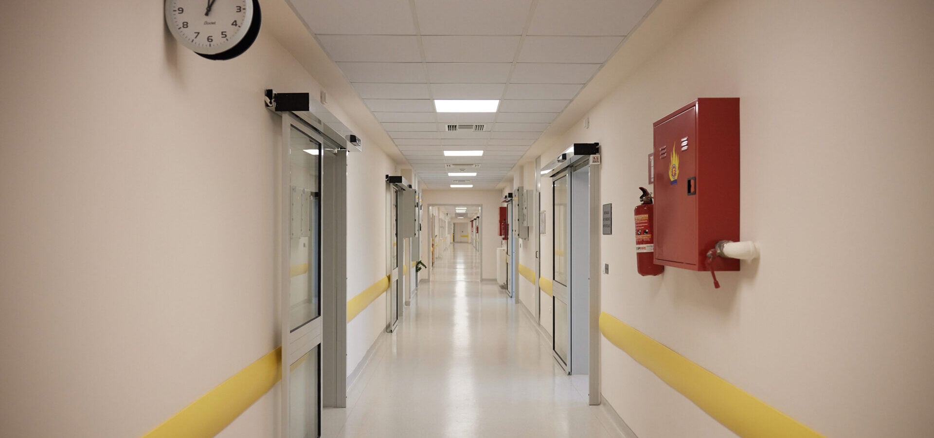 ΠΟΥ: Κυριαρχούν αλλά πληρώνονται λιγότερο στην υγεία οι γυναίκες στην εργασία