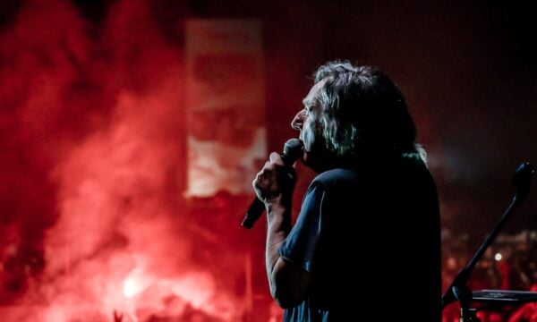 Βασίλης Παπακωνσταντίνου: Η απουσία από το Φεστιβάλ ΚΝΕ-Οδηγητή αλλάζει συνήθεια δεκαετιών και συγκινεί