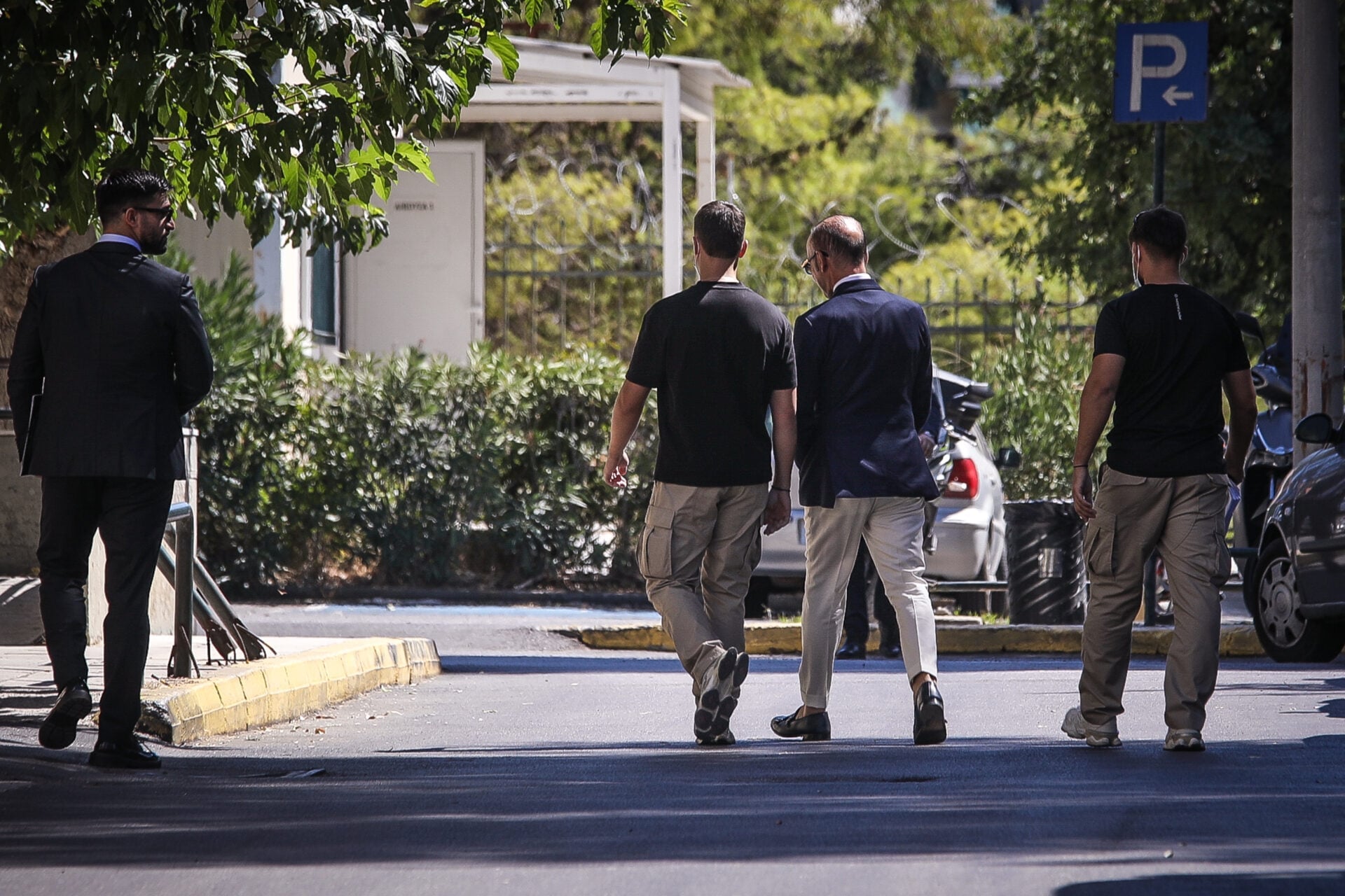 Νέα καταγγελία για τον γιατρό του Μαζωνάκη: «Μου έβγαλε βαλίτσα με δονητές και μου ζήτησε να συνευρεθούμε»