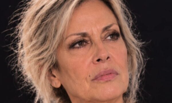 Άννα Βίσση: Η πικρή αλήθεια για το πώς θα ήταν χωρίς αισθητικές παρεμβάσεις – Πλαστικός χειρουργός την «ξεγυμνώνει»