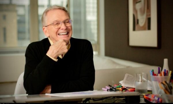 Bob Mackie: Ο σχεδιαστής που έκανε τη Cher, την Carol Burnett και το Hollywood να λάμπουν