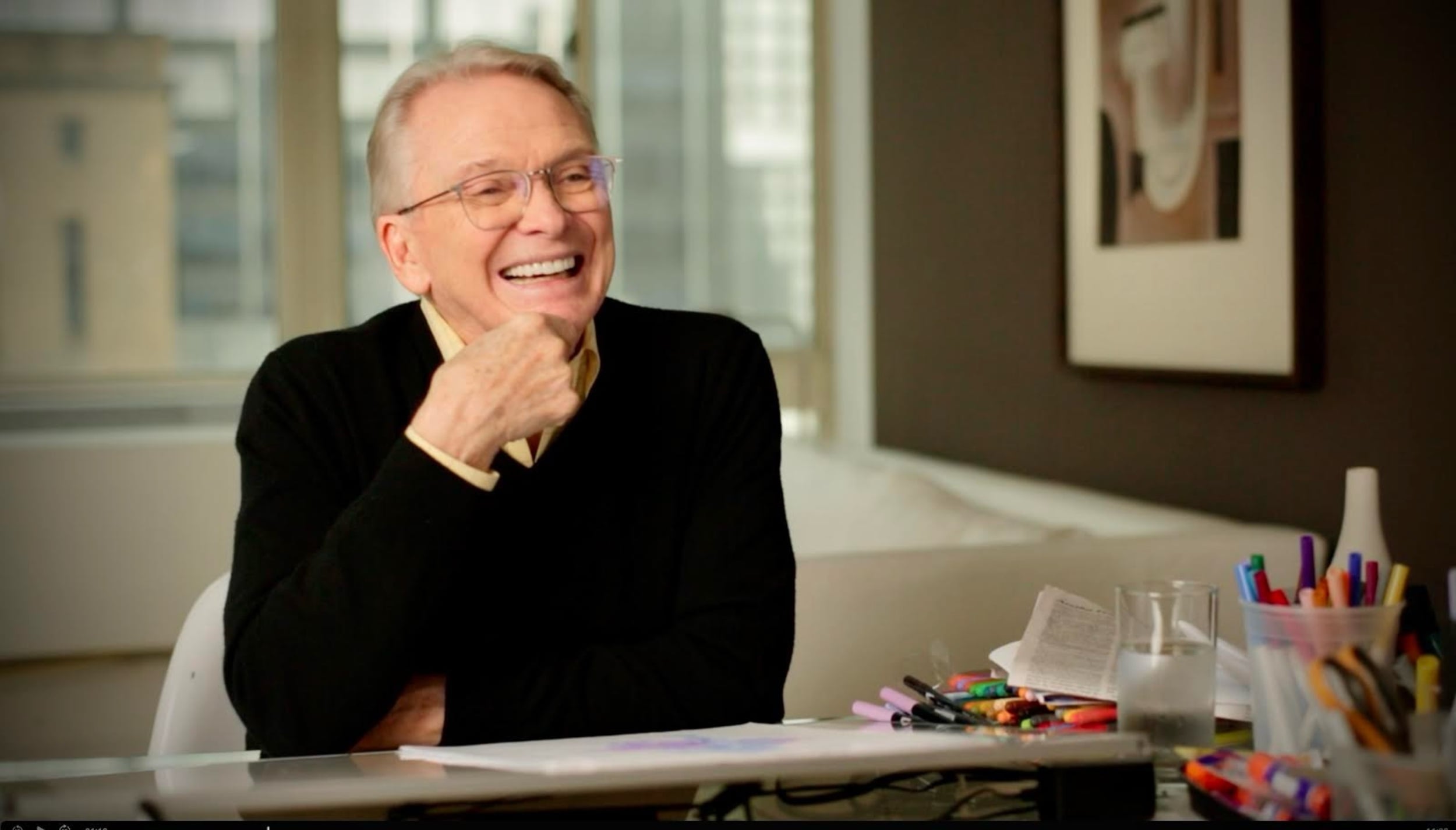 Bob Mackie: Ο σχεδιαστής που έκανε τη Cher, την Carol Burnett και το Hollywood να λάμπουν