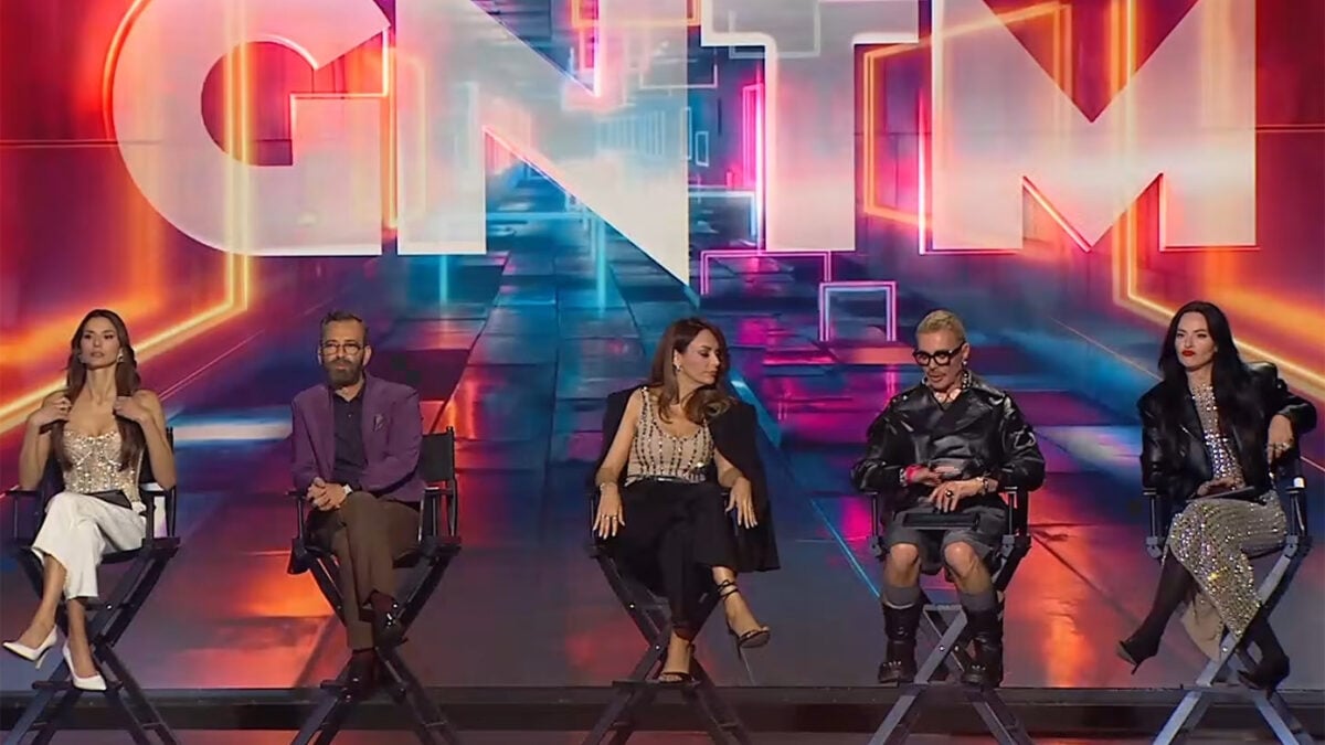 GNTM 7: Ο Λάκης Γαβαλάς επέστρεψε και έκανε τη διαφορά με τα δύο ρολόγια του