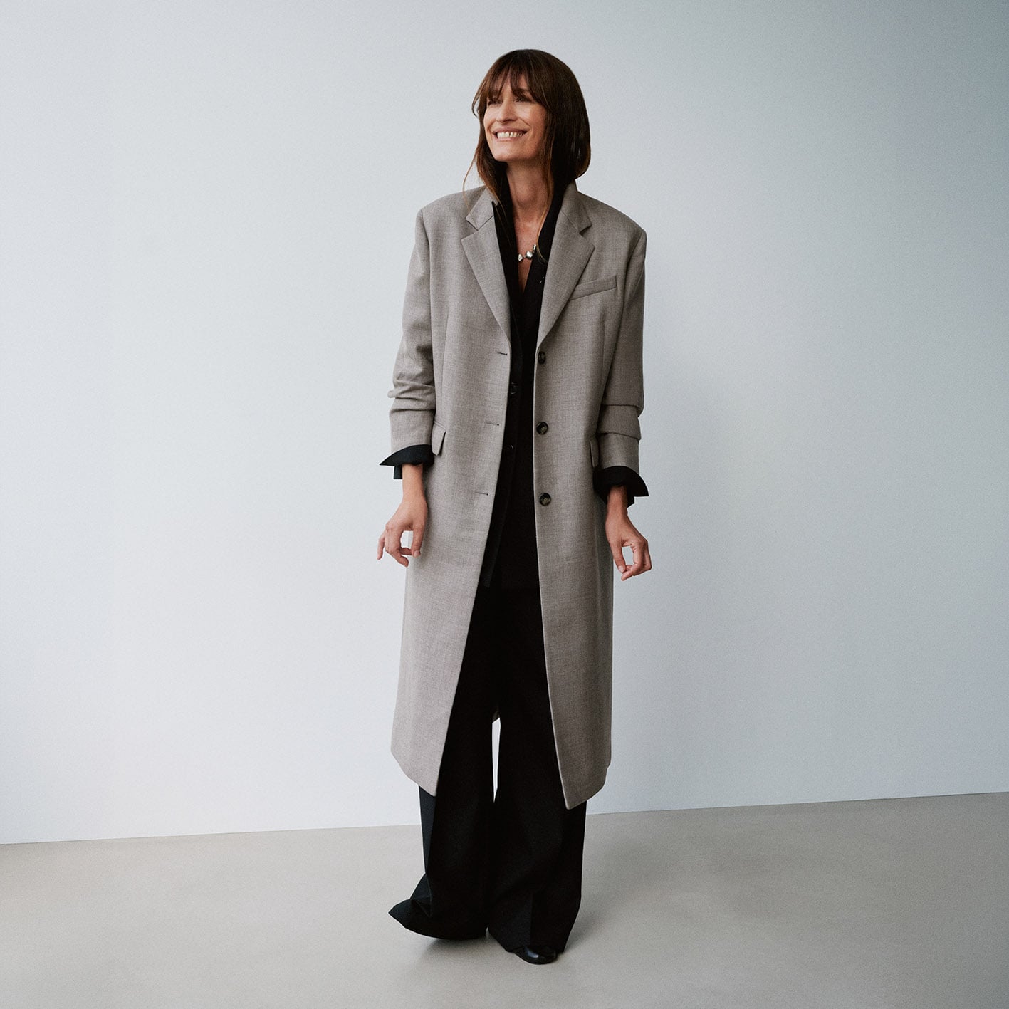 Διαφημιστική καμπάνια της Massimo Dutti με την Caroline de Maigret γαι το FW26.