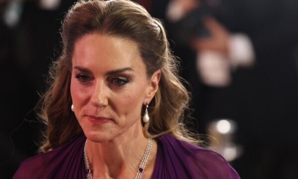 Kate Middleton: Φόρεσε σπάνιο κολιέ της βασιλομήτορος και σκουλαρίκια της Diana