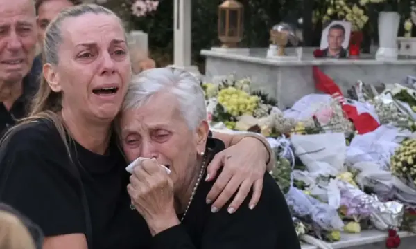 Μαζωνάκης: Ξέσπασε η μάνα του για τη Γάκα – «Αυτή τον σκότωσε»