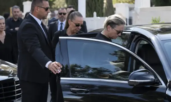 Βάσω και Μαρία Μαζωνάκη: Η εντολή μετά την ταφή – Μην πλησιάσει κανείς τον τάφο