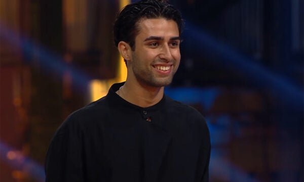 GNTM 7: Η ιστορία του Σαγιάν που έφυγε στα 13 του από το Ιράν με τη μητέρα του και ήρθαν από την Τουρκία με τα πόδια
