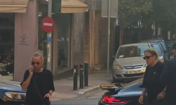 Γιώργος Μαζωνάκης: Οι αδελφές του στο ΑΤ Κυψέλης – Εξετάζουν νομικές ενέργειες κατά των δύο γιατρών