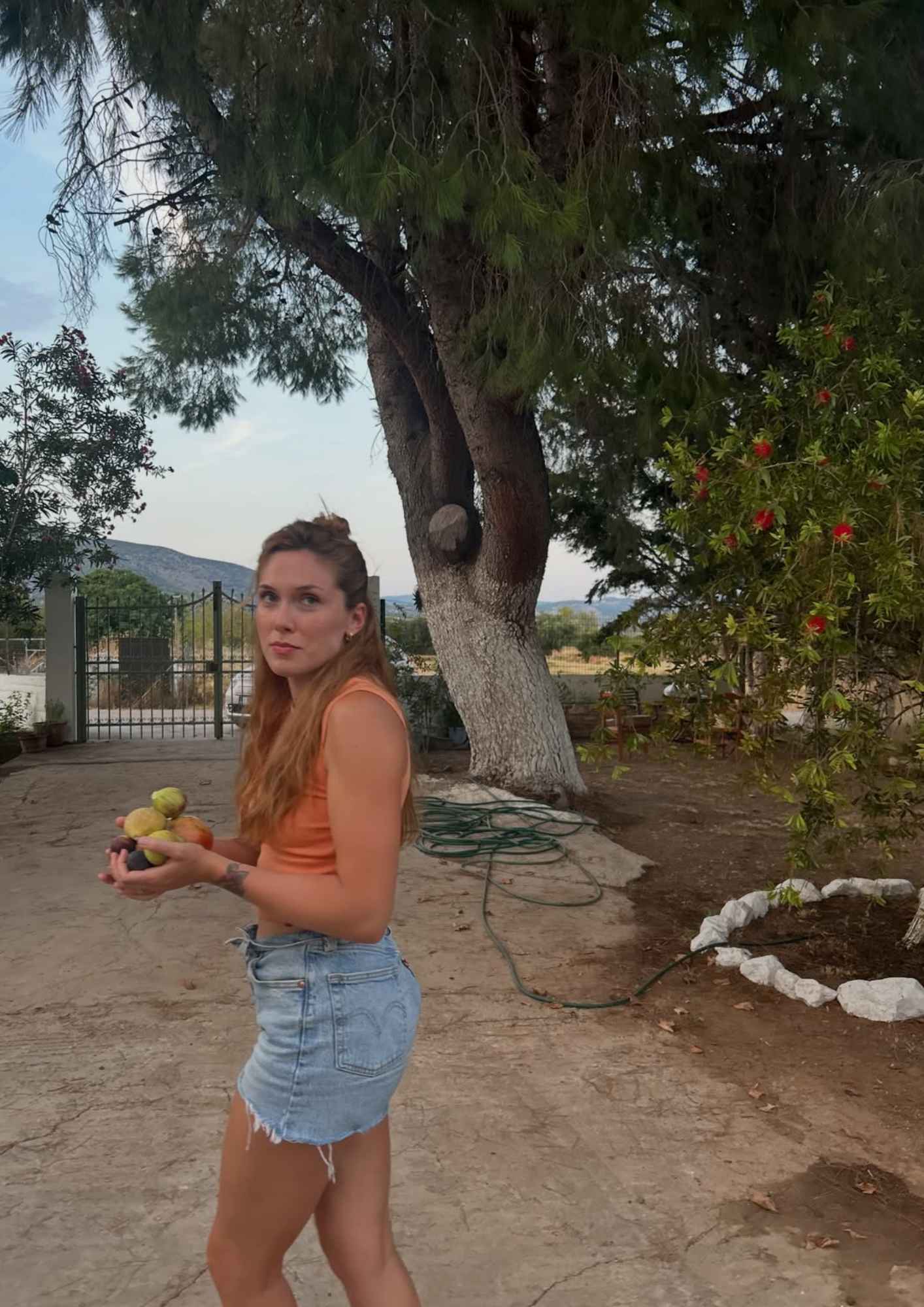 Αφροδίτη Λιάντου – Αλέξανδρος Σκουρλέτης: Στιγμές στο καταφύγιό τους μακριά από την Αθήνα