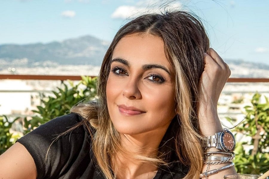 Αγγελική Δαλιάνη: Συνεχίζει τις βουτιές με λευκό μπικίνι