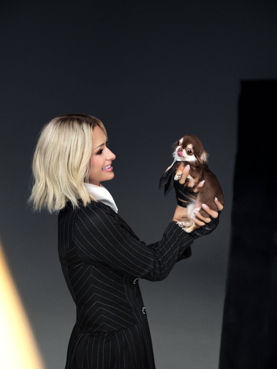 Karl Lagerfeld: Η Paris Hilton επιστρέφει ως πρόσωπο του οίκου και ο NOT-KARL κάνει το ντεμπούτο του