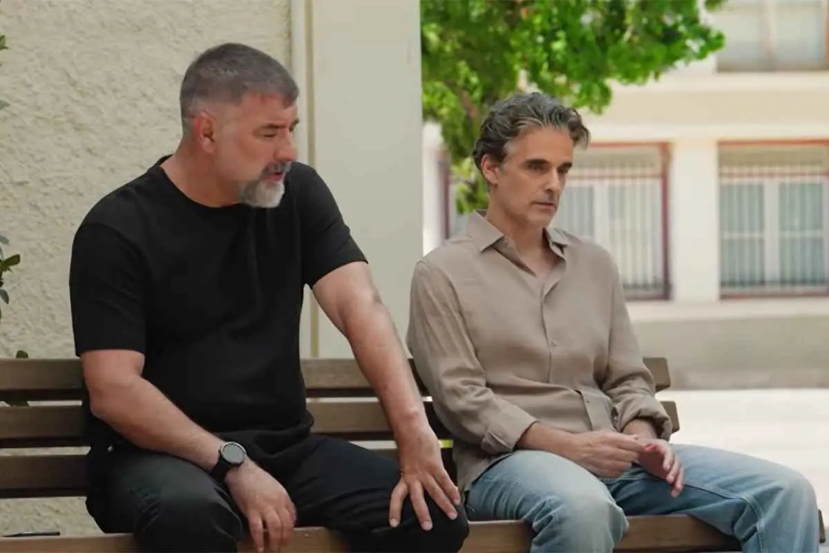 Χαμός στο Χ με την πρεμιέρα: Τα σχόλια για Μπισμπίκη και Μυριαγκό με τα «δύο μαύρα πουκάμισα»