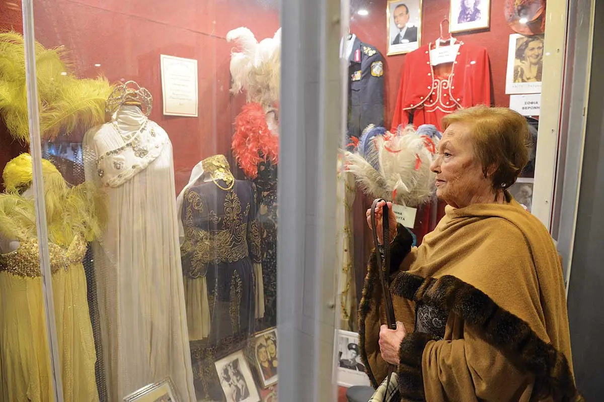 Πέθανε η Ελένη Προκοπίου – Η σταρ που σημάδεψε τη χρυσή εποχή του ελληνικού σινεμά